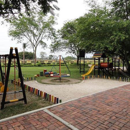 Hotel Campestre La Potra Apiay エクステリア 写真
